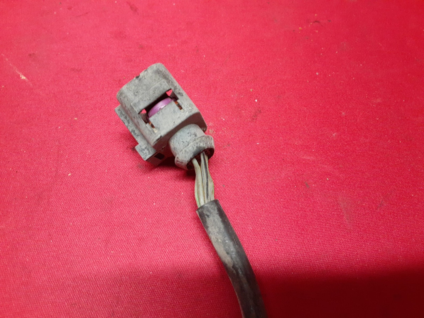 2001 - 2011 Audi Air Suspension Leveling Solenoid Unit 4F0-616-013    PIGTAIL