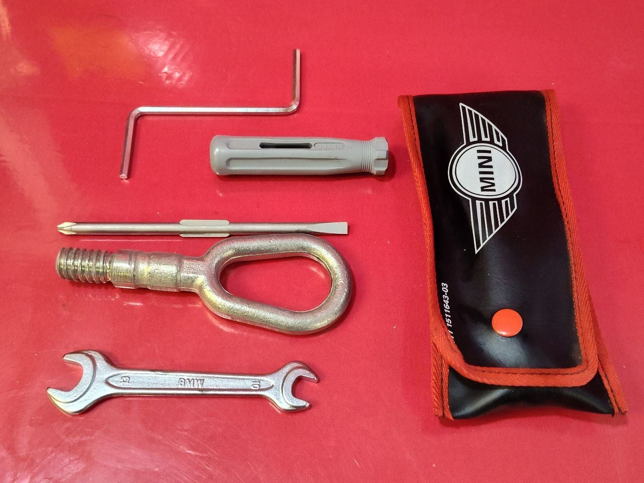 2002-2008 Mini Cooper Base / S Tow Hook Tow Eye Eyelet & Tool Set w/ Bag