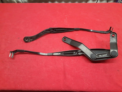 2009 2010 2011 2012 2013 Mercedes C-Class Windshield Wiper Set Right & Left