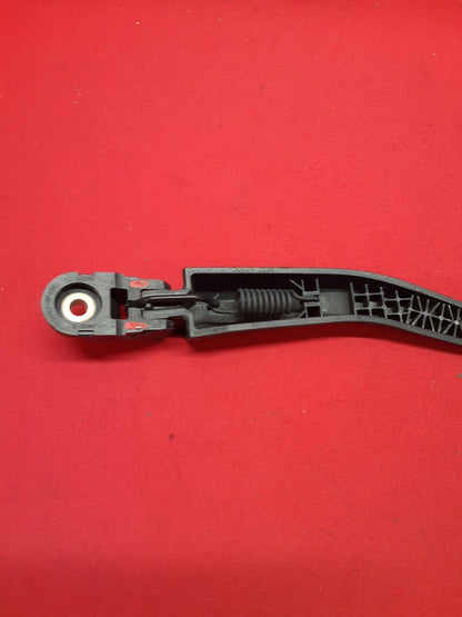 2005-2015 Nissan Xterra Rear Glass Wiper Arm Assembly 28781-EA000