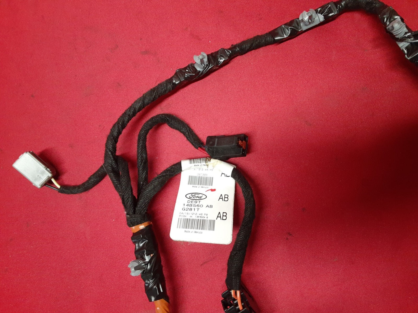 Ford / Lincoln Wiring Harness Loom Connector DE9T-14B560-AB