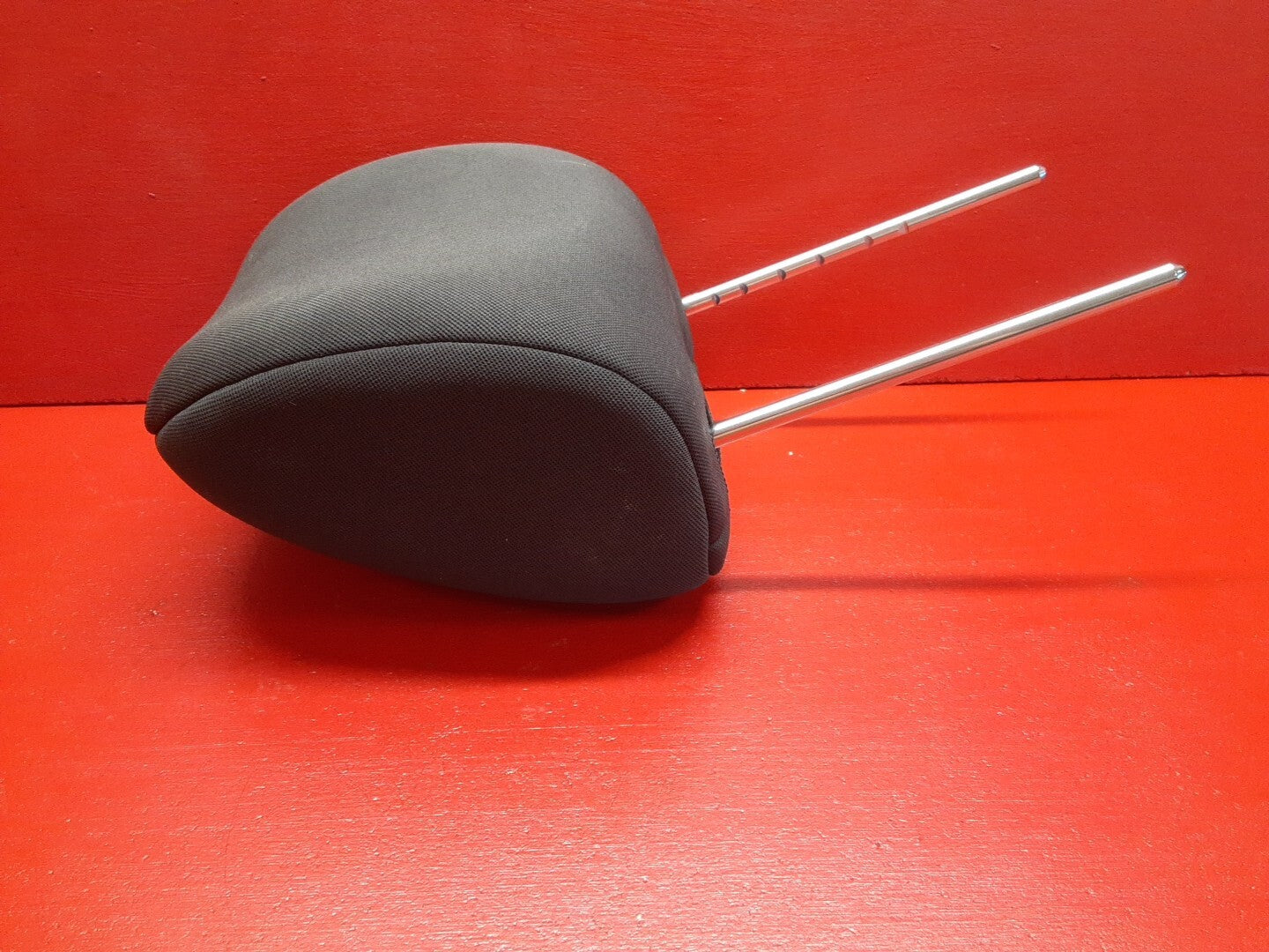 2010 2011 Kia Soul FRONT Headrest Head Rest Pair Black Cloth