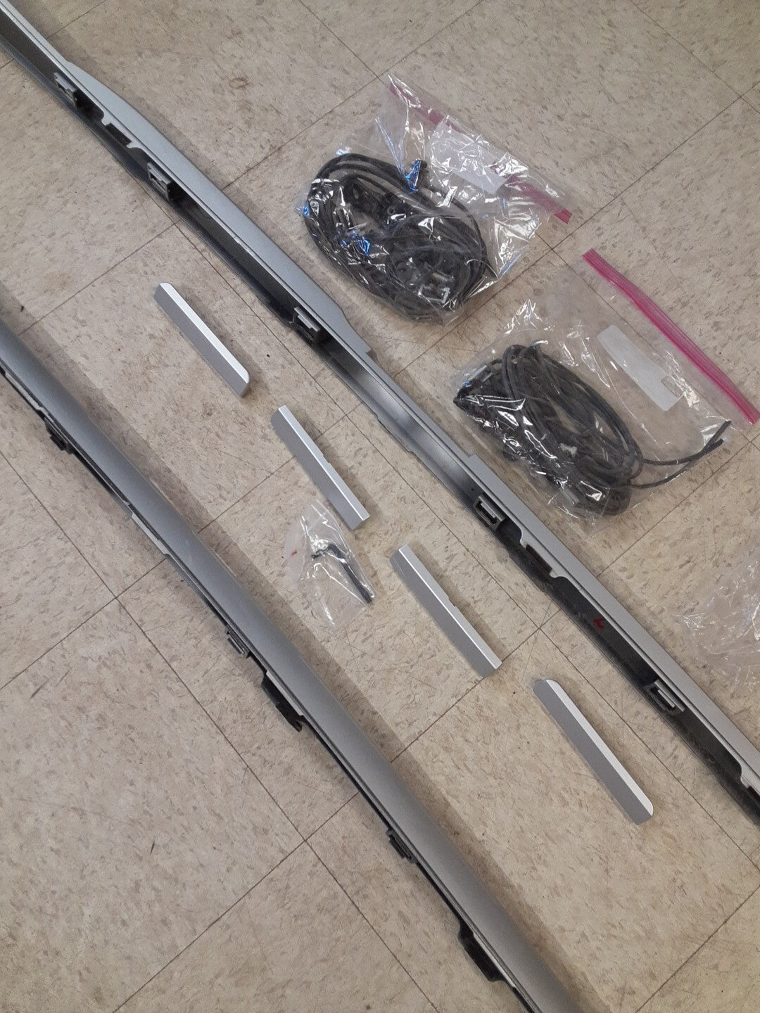 2013 Infiniti JX35 / 2014 Infiniti QX60 Roof Rack Rail Set - K23 Silver Metallic