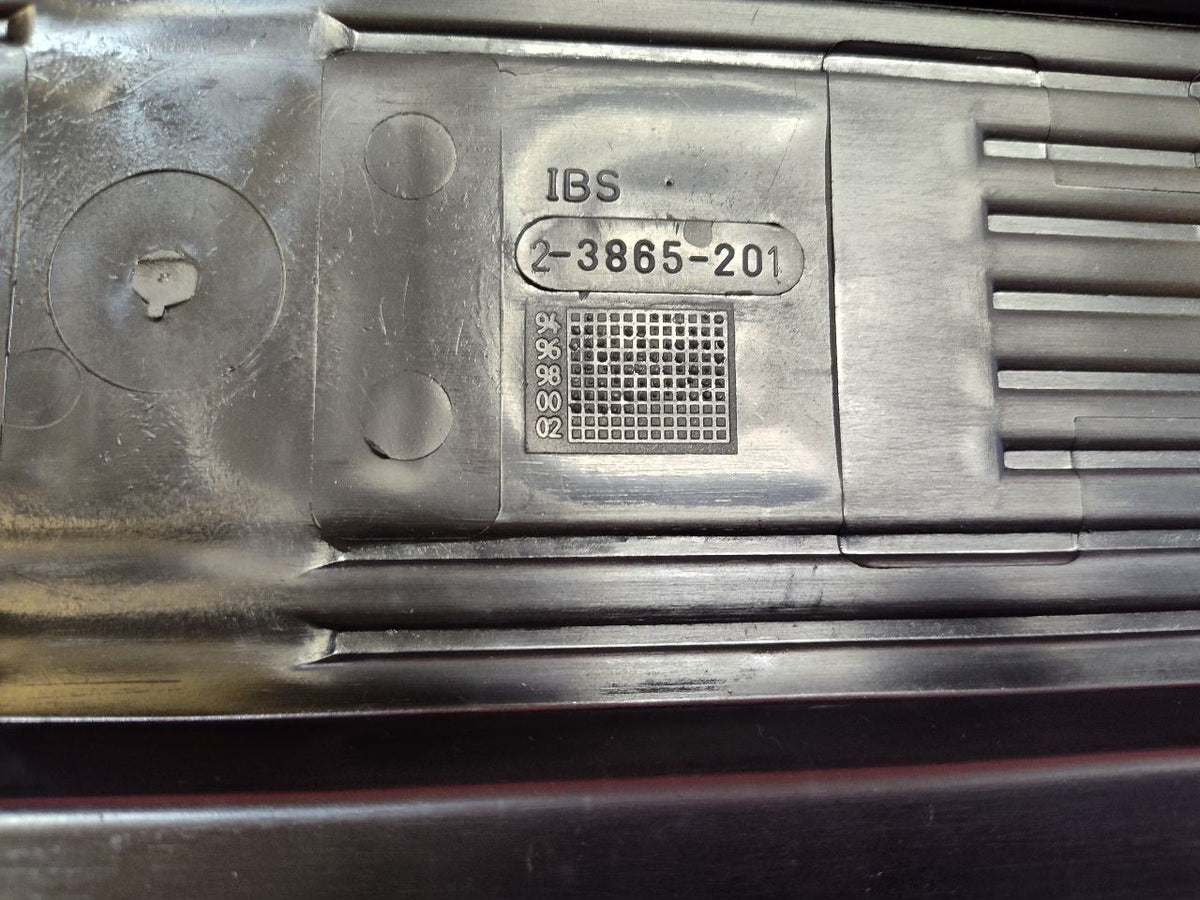 2999-2006 BMW 323 323 325 328 330 525 530 Engine Appearance Shield Cover Set