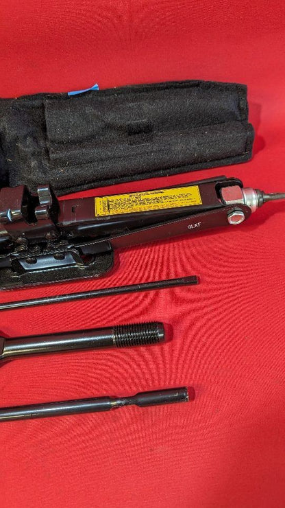 2011-2015 Kia Sorento Emergency Spare Tire Change Scissor Jack & Tool Set