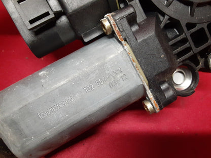 1998 - 2005 Audi FRONT RIGHT PASSENGER Window Motor 4B0-959-802-D