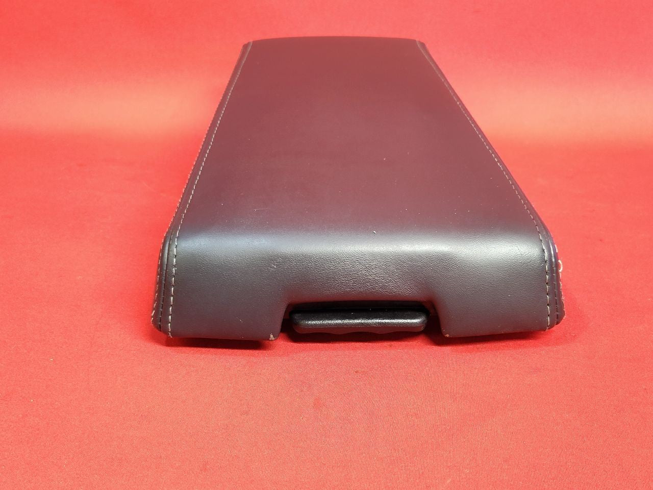 2009-2012 Jeep Liberty Center Console Arm Rest Lid Leather w/ WHITE STITCHING