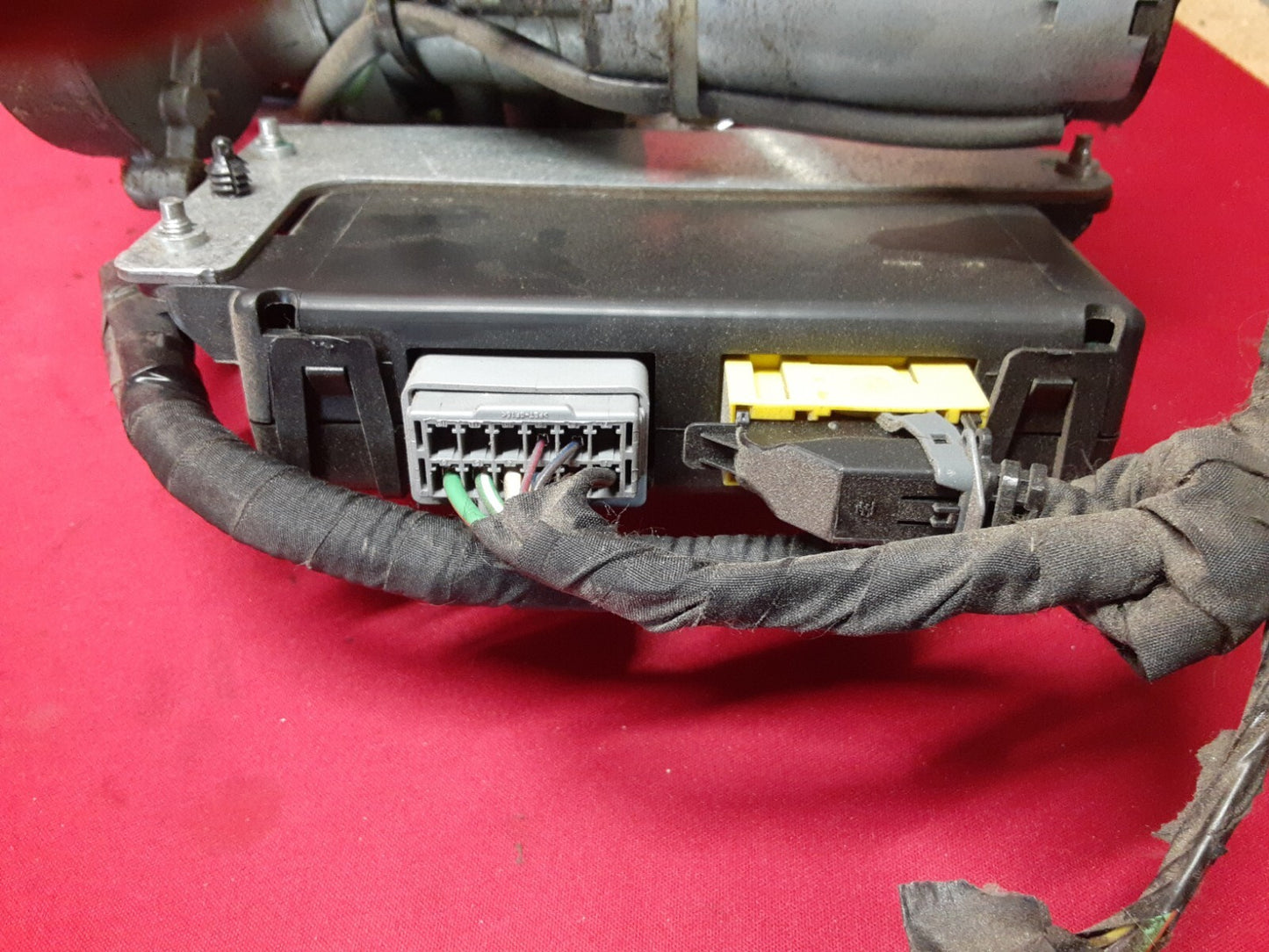 2013 - 2019 Lincoln MKT POWER Liftgate Actuator Motor & Module DE9Z-14B351-A