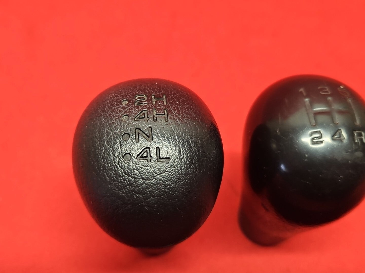 88-95 Nissan Pathfinder / 90-94 D21 Manual Gear Shift & Transfer Case Knobs