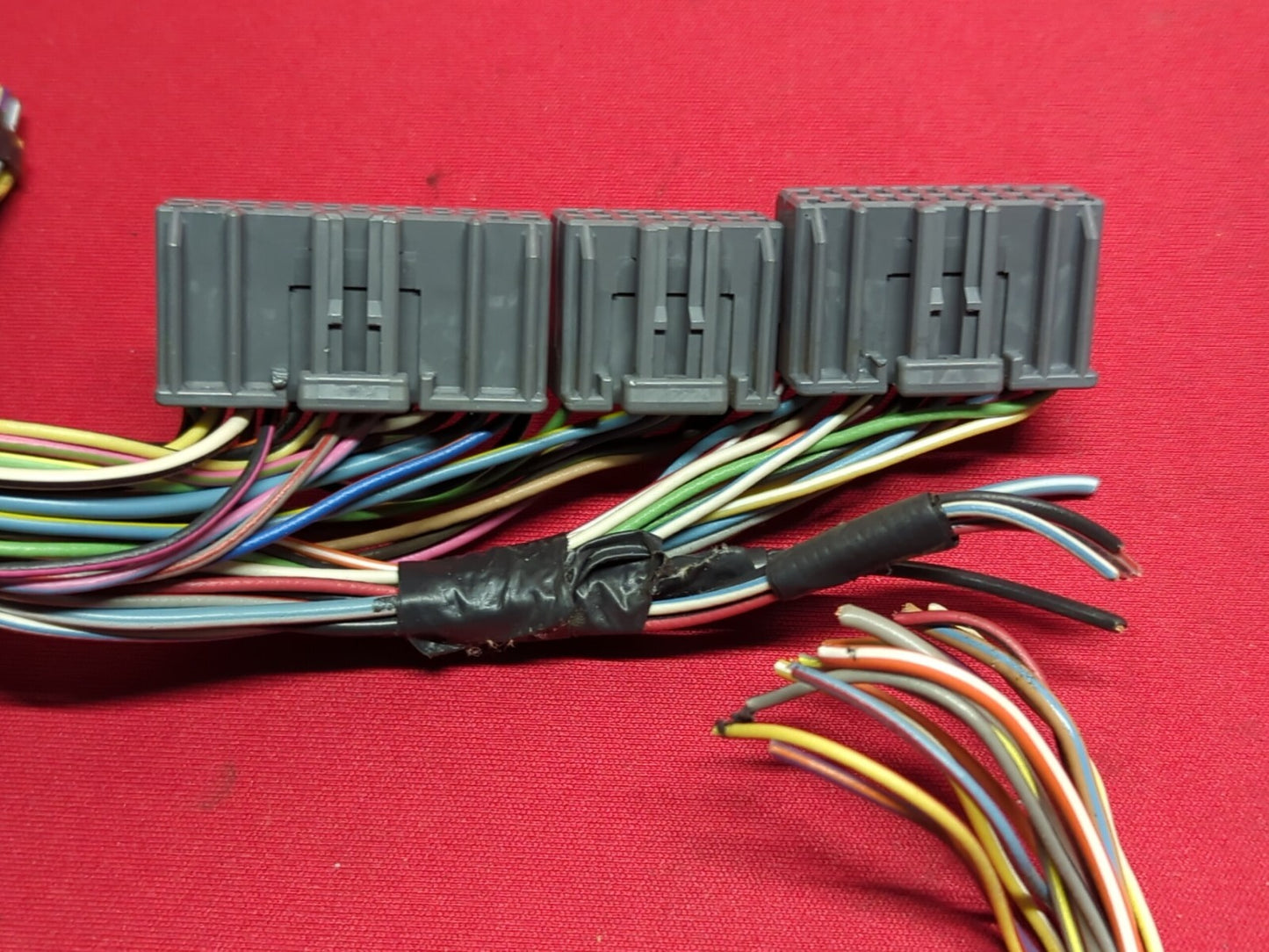 1998 Ford Explorer 4.0L - GEM BCM General Body Computer Module - PIGTAILS ONLY