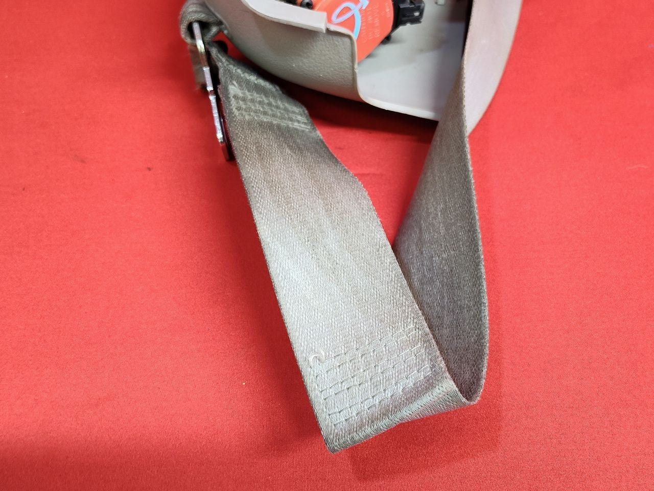 1997-1999 Oldsmobile Aurora FRONT LEFT DRIVER Seat Belt Retractor w/ Cover Grey