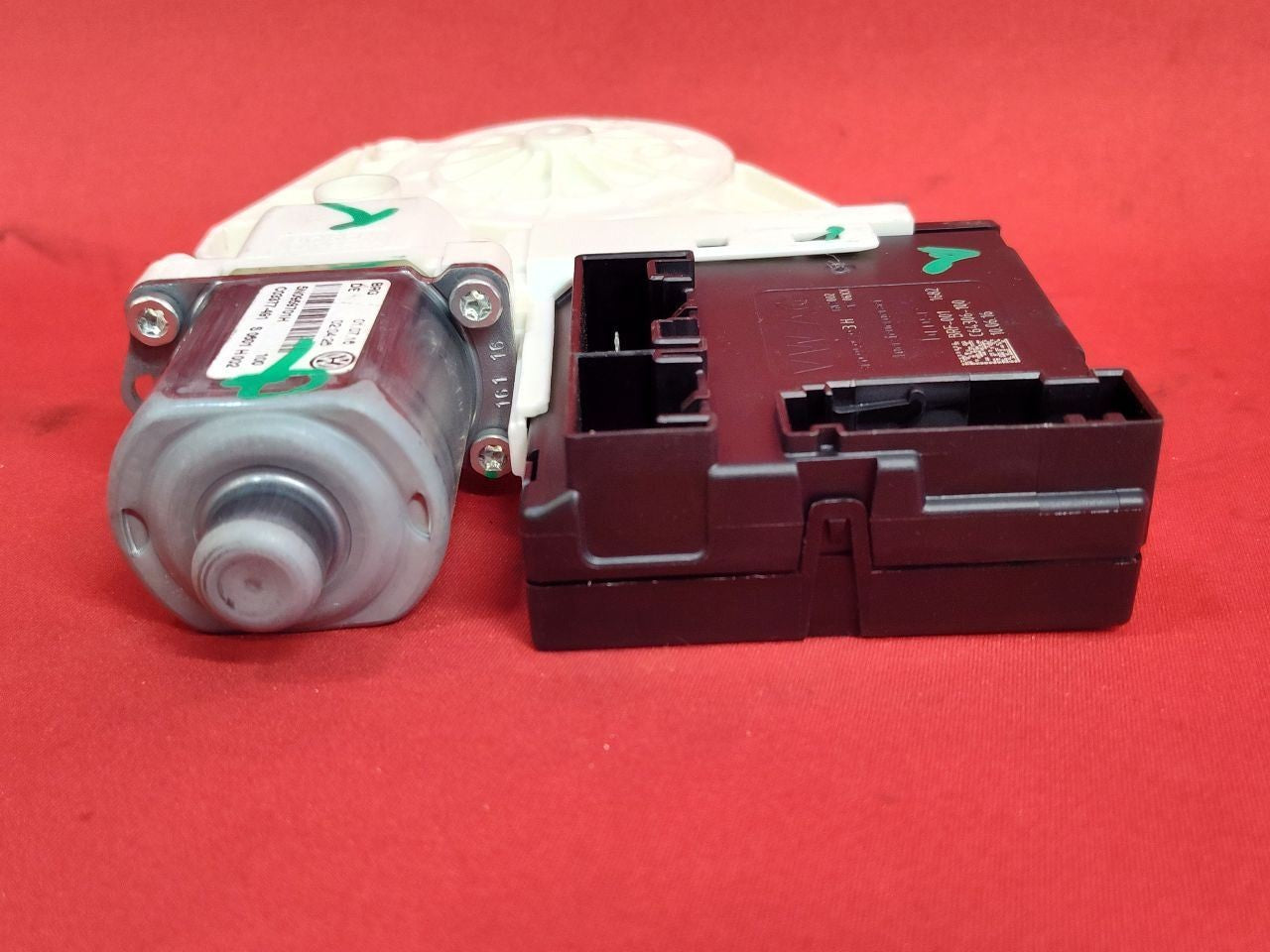 2012-2018 VW Volkswagen Tiguan FRONT LEFT DRIVER Door Power Window Motor