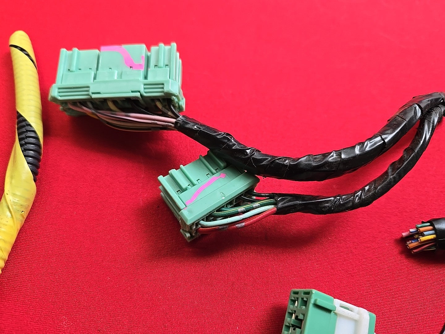 2001 2002 Acura MDX 3.6L Interior Cabin LEFT DRIVER DASH Fuse Box -PIGTAIL WIRES
