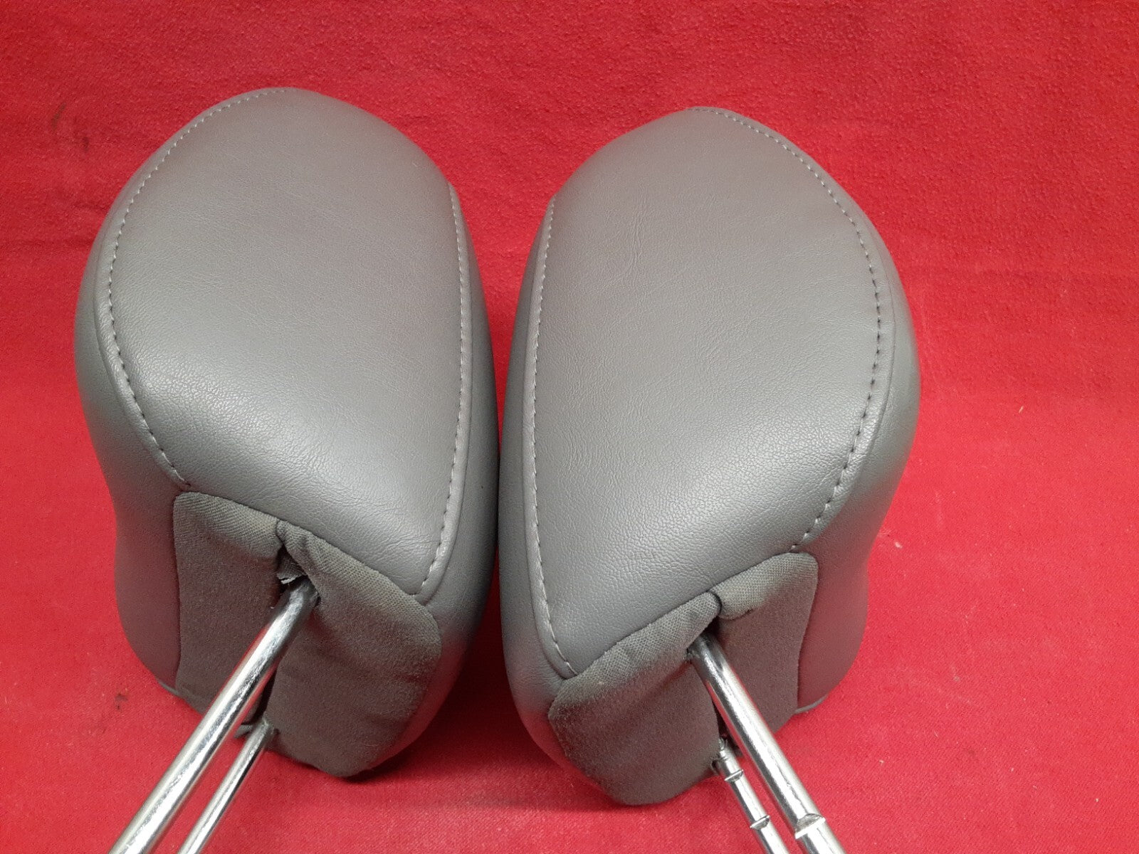 2005 2006 2007 Jeep Grand Cherokee FRONT Leather Medium Slate Gray Headrest SET