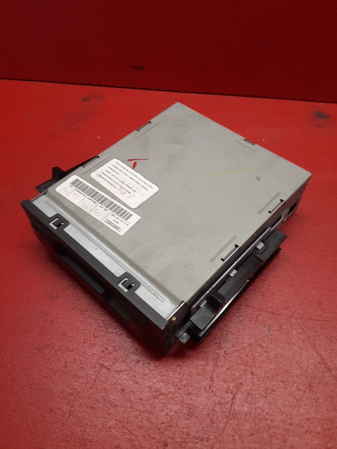 2002 Chevrolet Suburban Player Assembly Cassette Tape 15068081