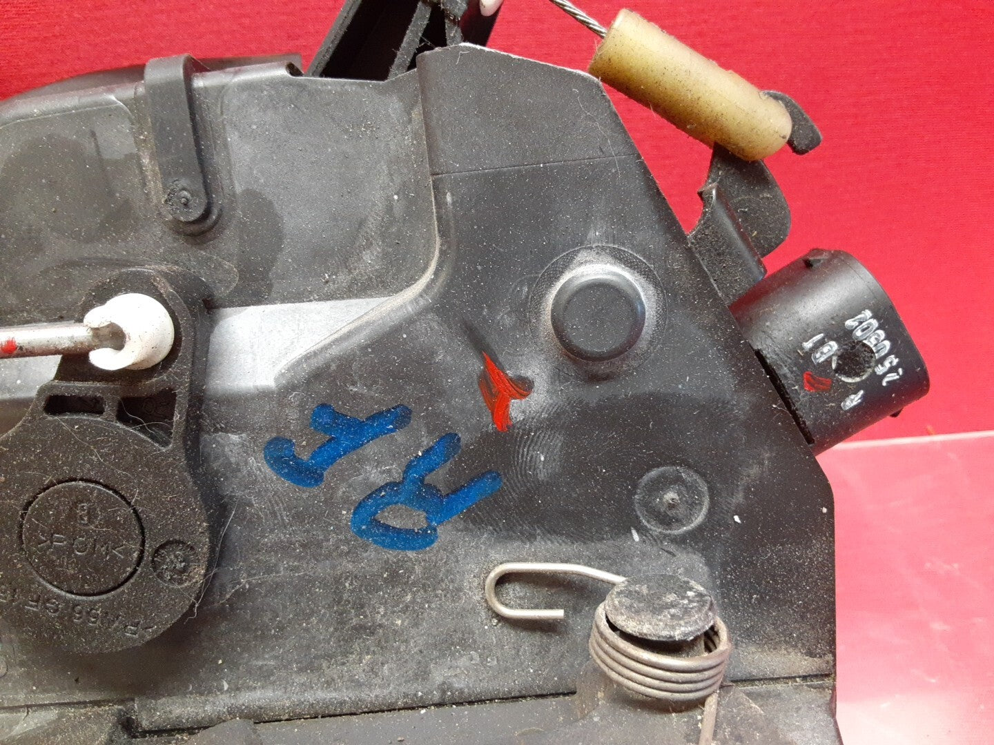 2000-2006 BMW X5 Front Right Pass Door Lock Latch Actuator 51-21-8-402-540