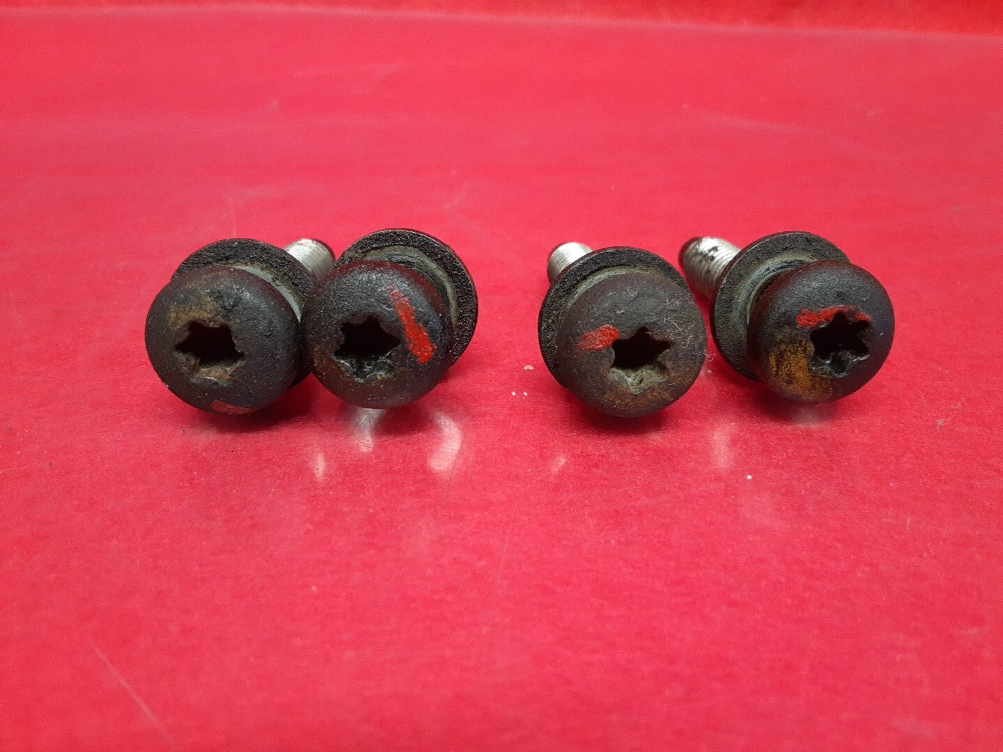 2007 Mazda CX7 CX-7 Fuel Injector Hold Down Bracket Set of 4