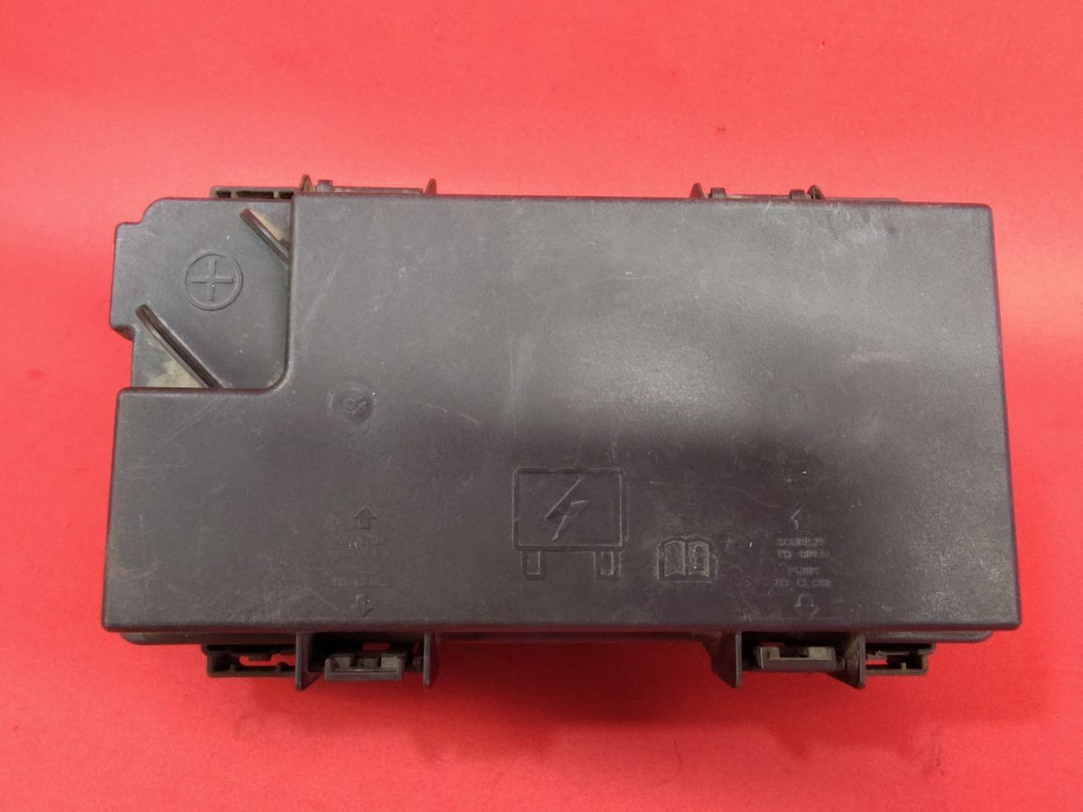 2010 Chrysler Dodge Van Totally Integrated Power Module w/ Fuse Box TIPM