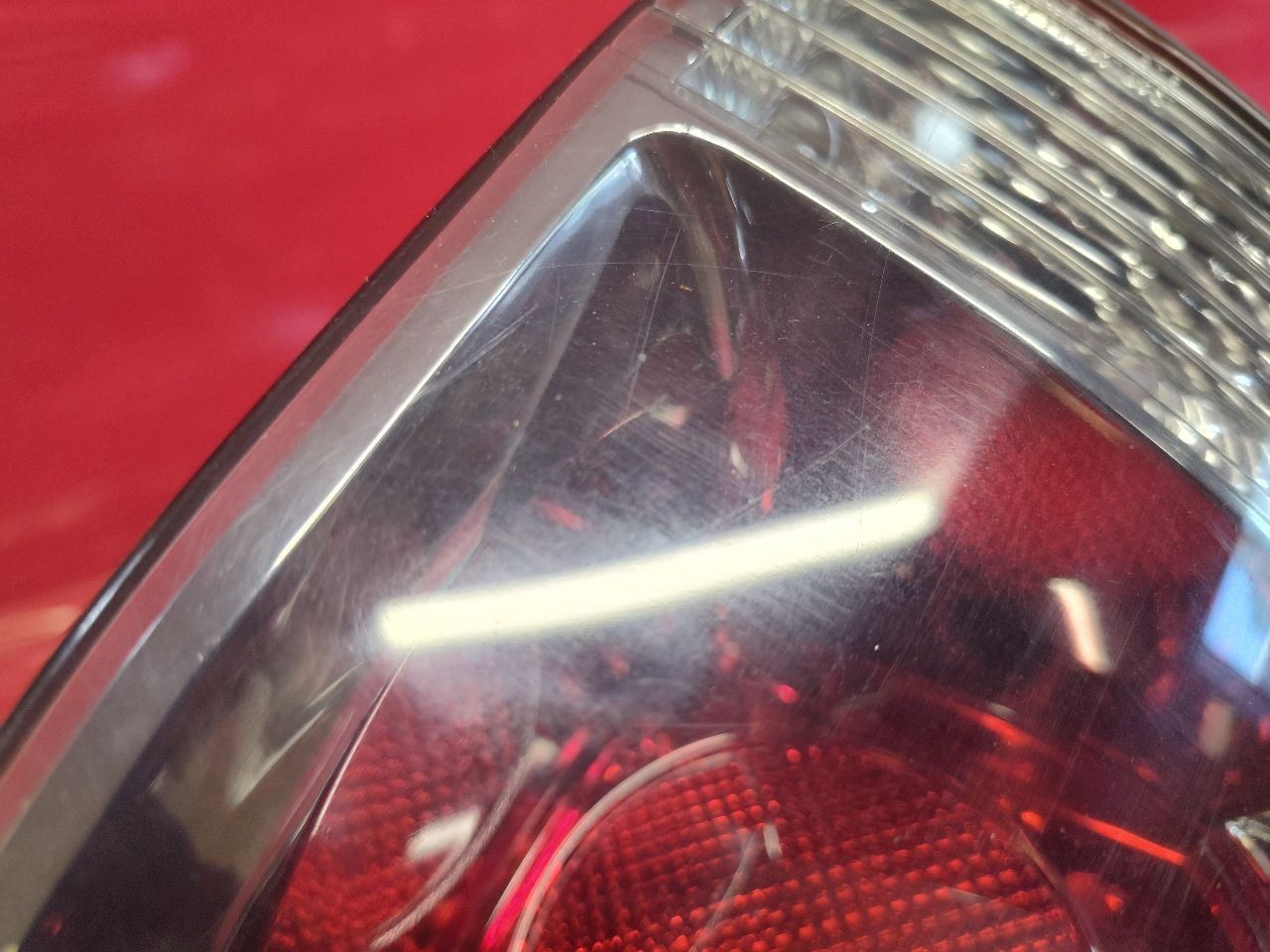 2000-2003 Lexus RX300 Left Driver OUTER Quarter Panel Mounted Tail Light Lamp