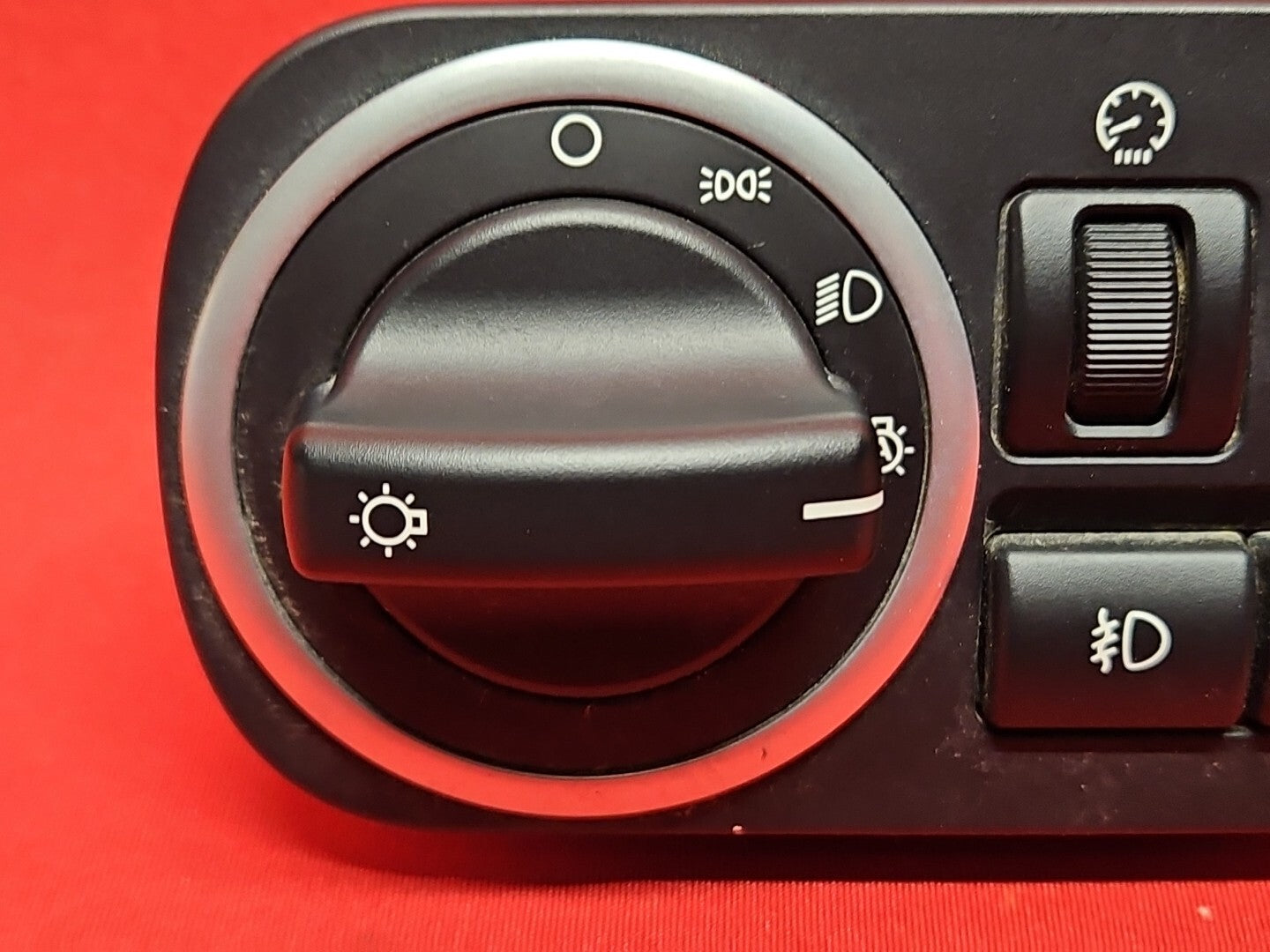 2010 - 2016 Range Rover Headlight Switch w/ Auto Headlamps & Fogs LR010876