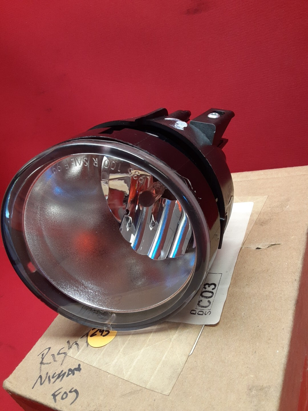 New OEM 2004-2015 Nissan Titan RIGHT PASSENGER Fog Light Lamp 26150-ZE00A
