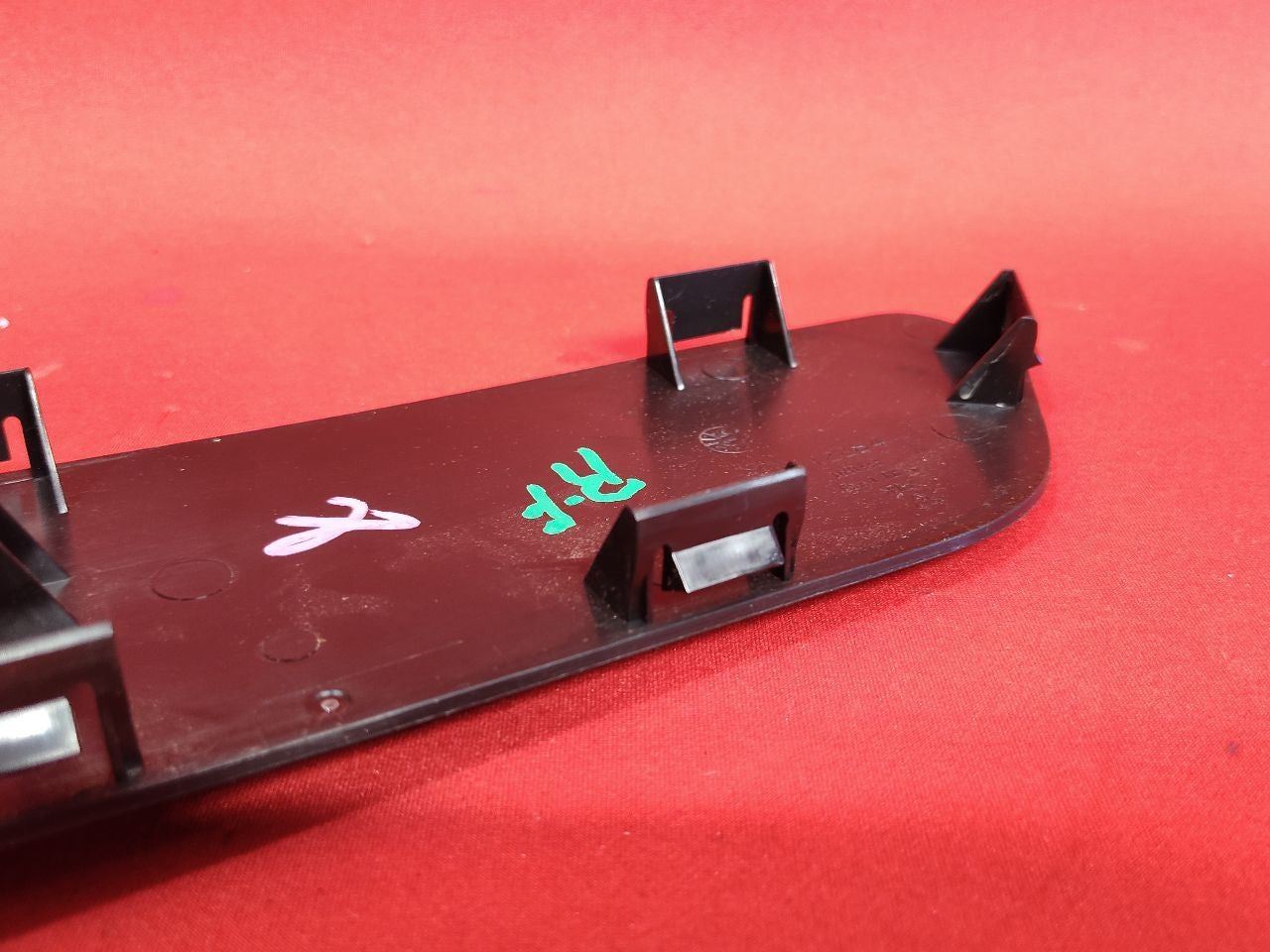 2009-2017 GMC Chevy Buick FRONT RIGHT PASSENGER Power Seat Switch w/ Bezel