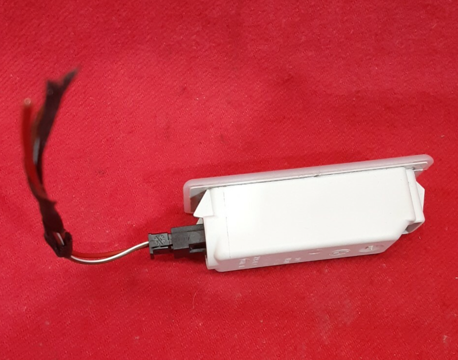 2015 BMW M6 Interior Door Panel Courtesy Light Clear White 04F142