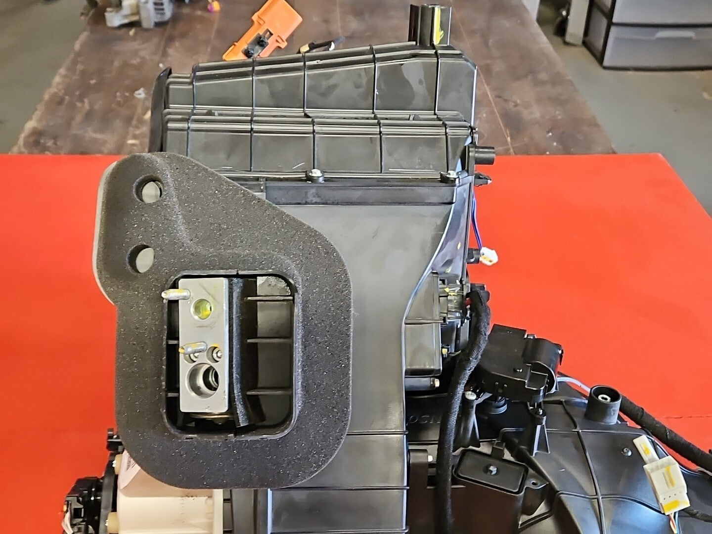 2013 - 2018 Fiat 500E ELECTRIC ONLY - HVAC Housing / Box / A/C Heater Blower