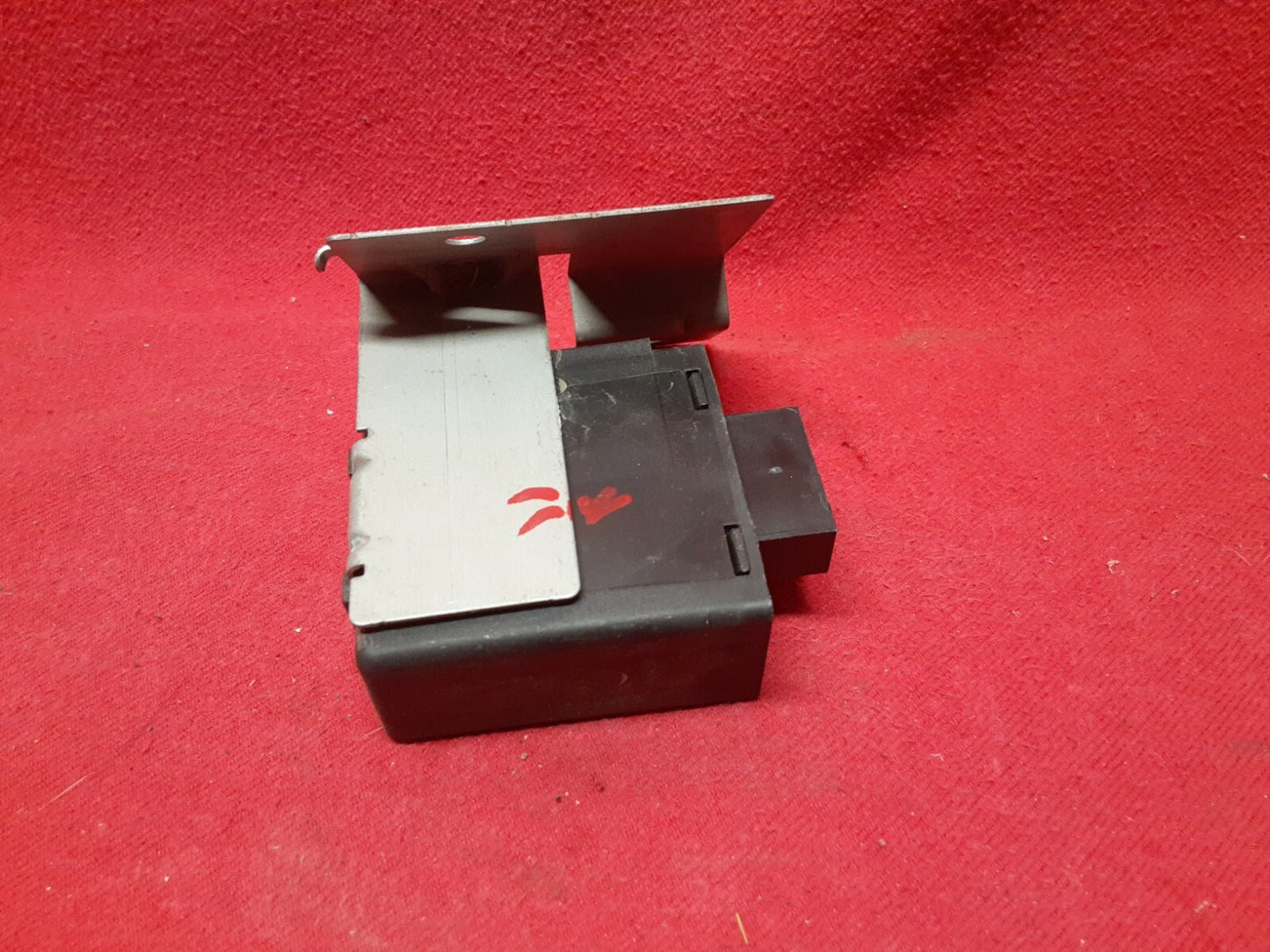 2002 2003 2004 Nissan Xterra Headlight Relay Control Module Unit 28575-7Z400