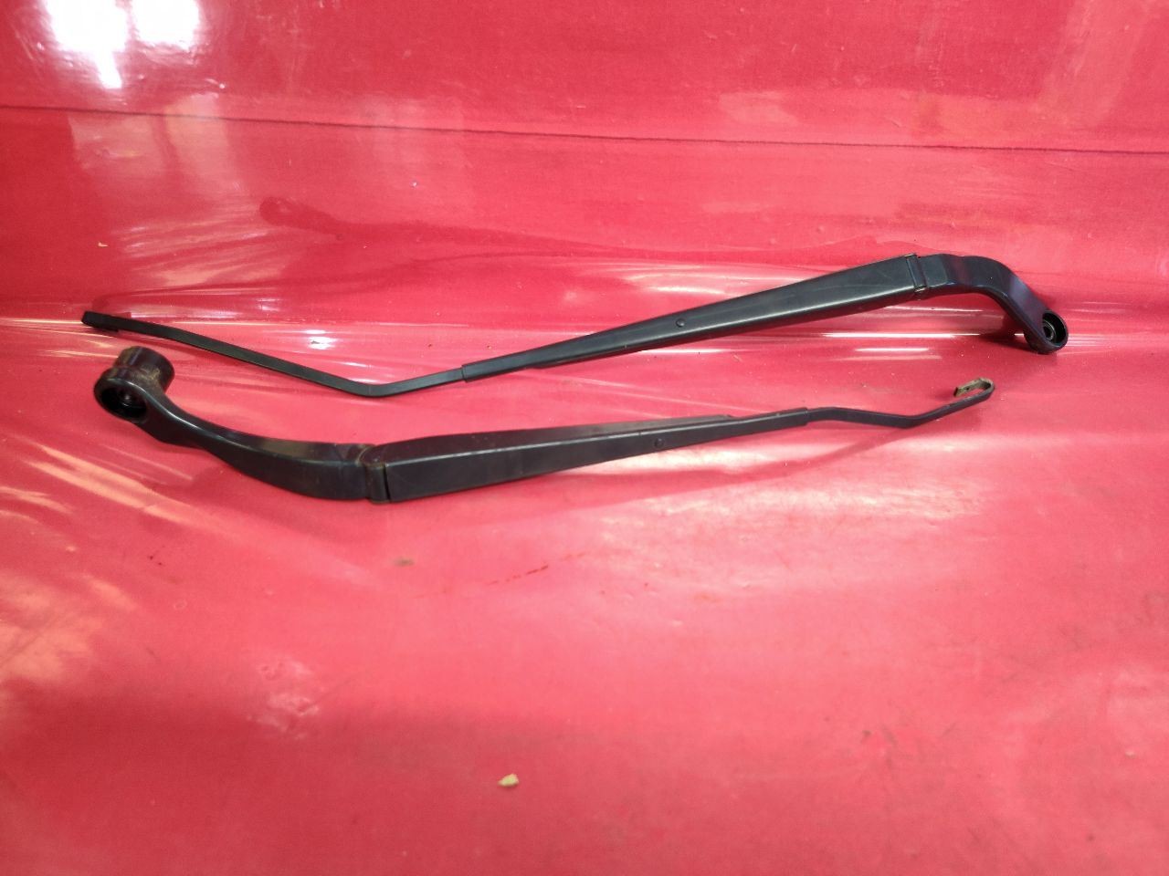 2012 - 2019 Fiat 500 / Fiat 500e Front Windshield Wiper Arms Left Right Set