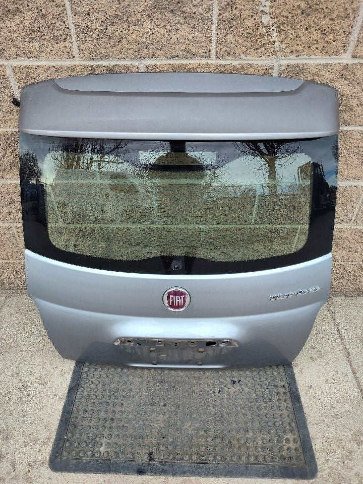 2018 2019 Fiat 500 Liftgate Tailgate Hatch w/ SPORT Spoiler PSC Pompei Silver