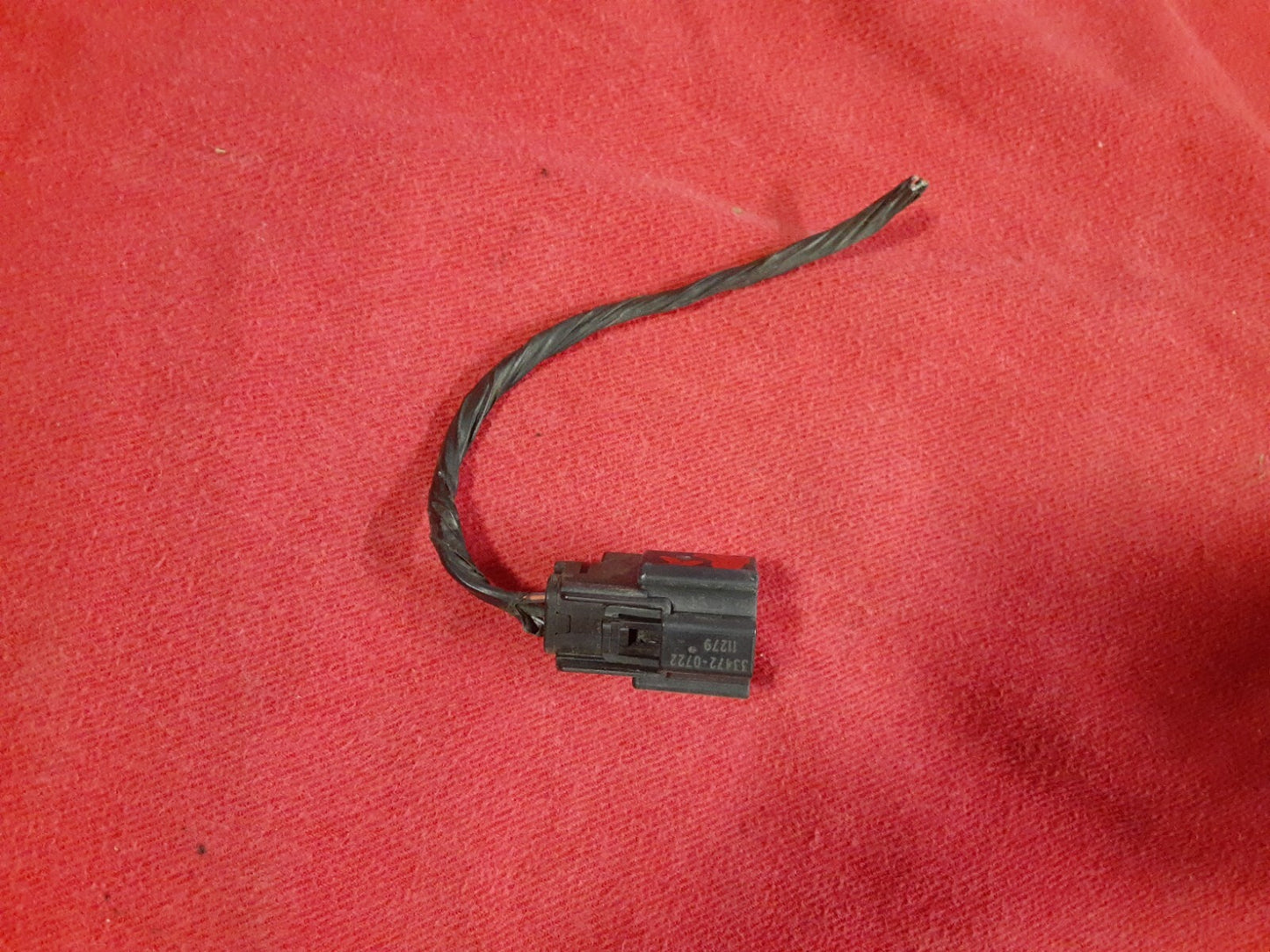 2010 - 2019 Lincoln MKT RIGHT Tail Lamp Stop Lamp  	AE9Z-13404-A  PIGTAIL