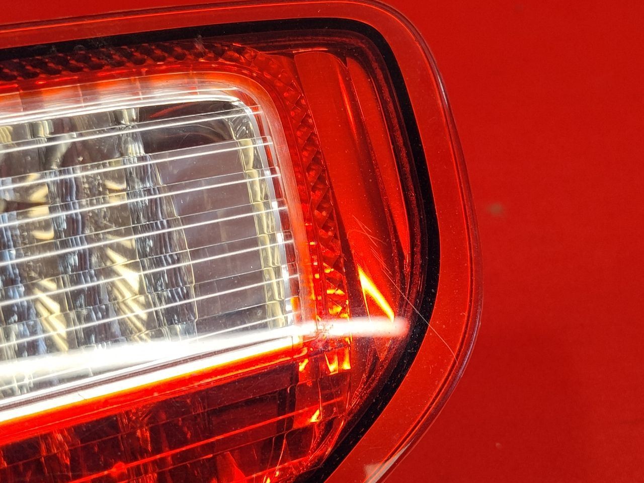 2008-2014 Subaru Tribeca RIGHT PASSENGER INNER Liftgate Hatch Tail Light Lamp