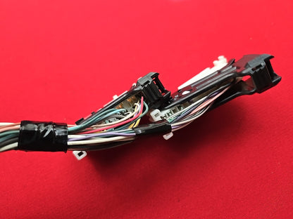 2011 2012 Lexus IS250 IS350 ISF Auto LEFT DRIVER Fuse Box Junction Block PIGTAIL