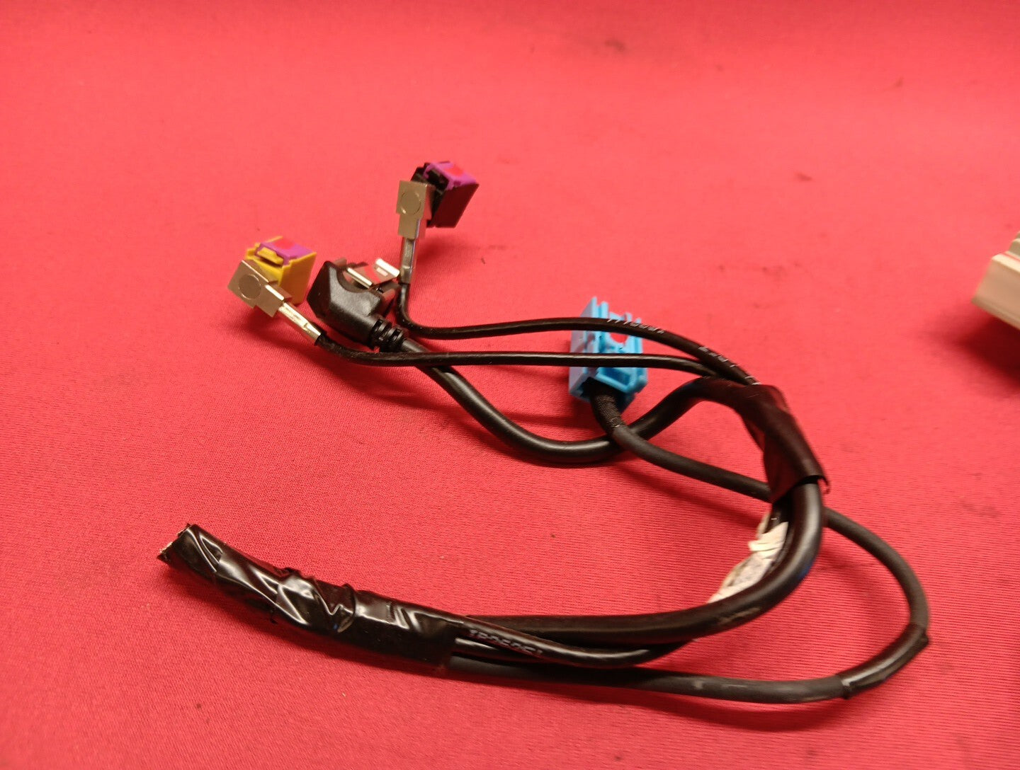 2014 Chevrolet Cruze Radio AM/FM/CD Control Unit PIGTAILS 23206821
