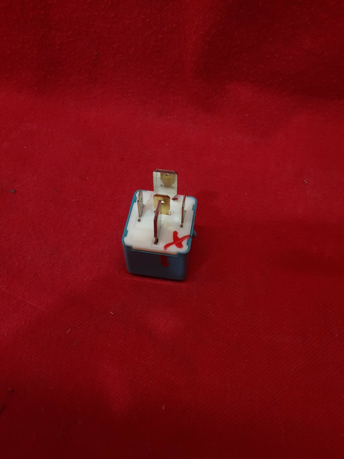 Toyota / Lexus / Scion - 90987-04010 / 156700-2550 Relay - Blue