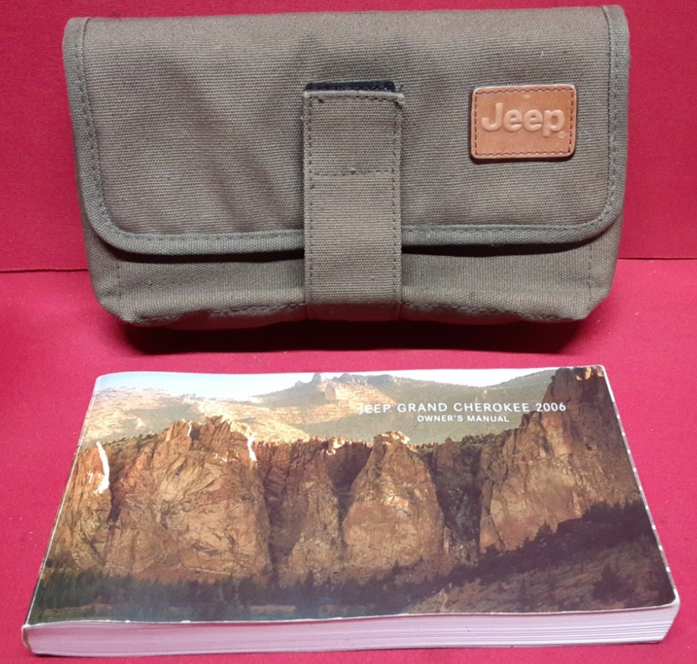 2006 Jeep Grand Cherokee 3.7L V6 Owner Manual Booklet & Case