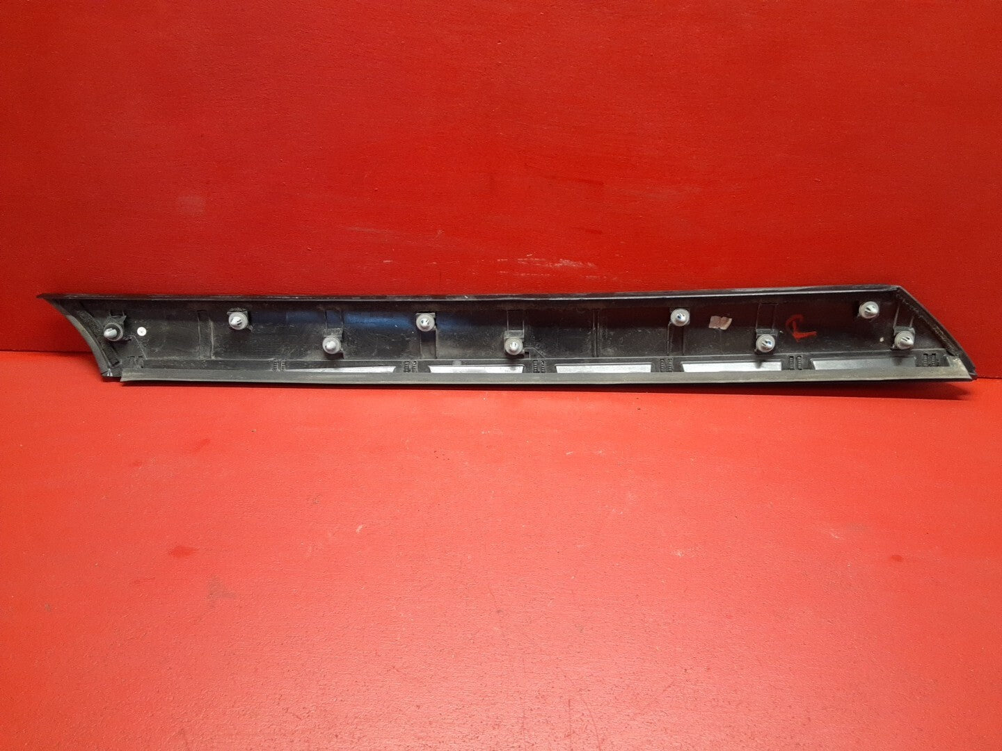 2010 2011 Kia Soul RIGHT PASSENGER SIDE EXTERIOR Trim Pillar 86181-2K000