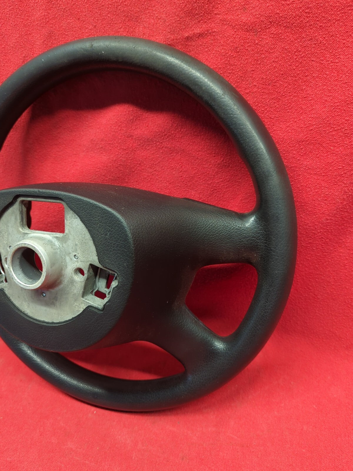 2006 2007 2008 2009 2010 Volkswagen VW Passat BASIC Steering Wheel Black