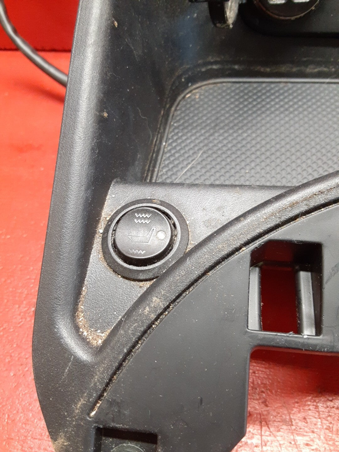 2011 2012 2013 Kia Sportage Dash Tray 12V W/ Heated Seat Switch 84631-3W020