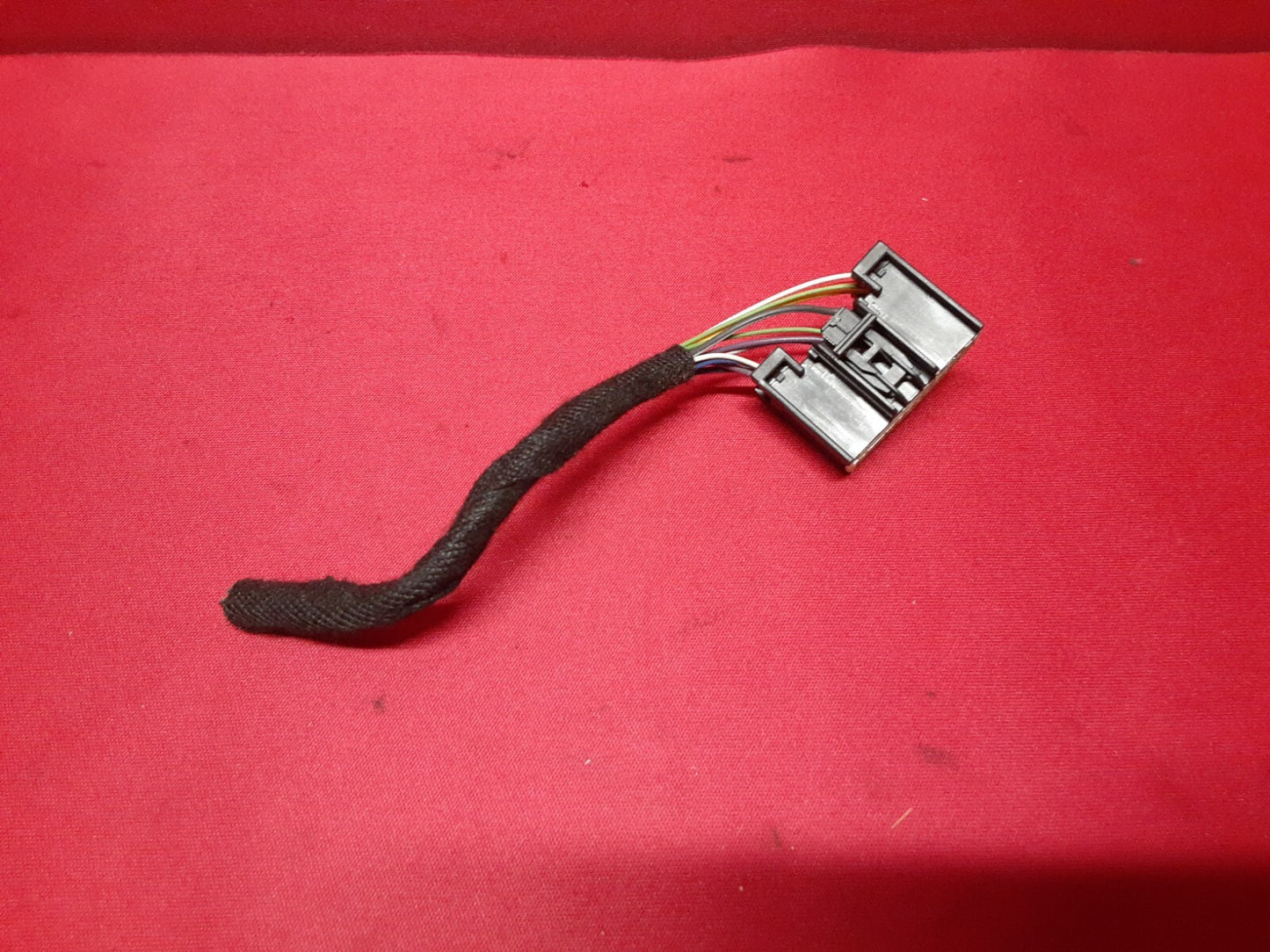 2013 Lincoln MKT Speedometer Instrument Cluster 	DE9Z-10849-AA    PIGTAIL WIRE