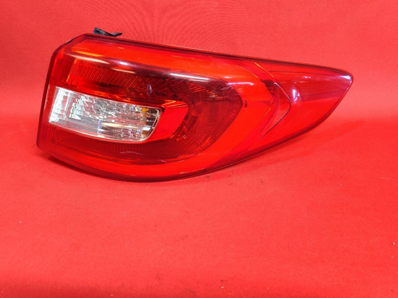 2015-2017 Hyundai Sonata GDI RIGHT PASSENGER Outer Tail Light Lamp Halogen