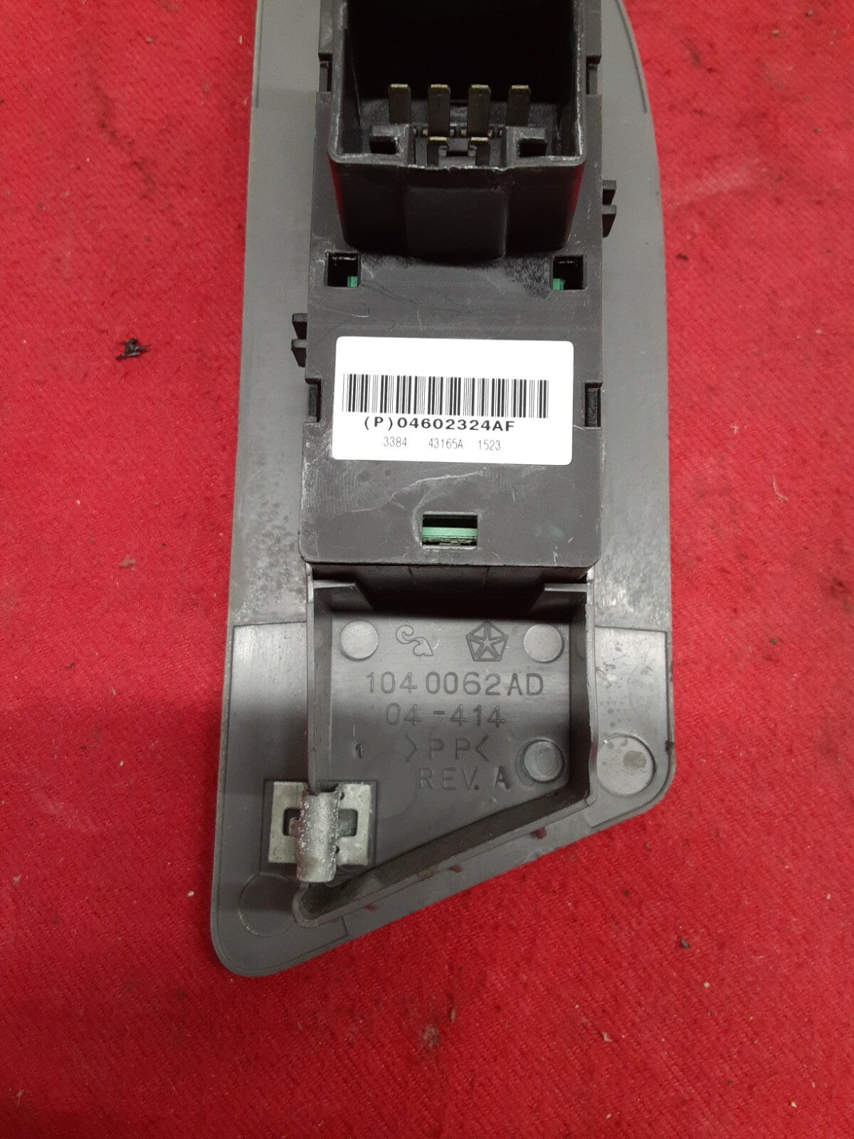 2004 2005 2006 Dodge Durango RIGHT PASSENGER Window Lock Switch Bezel Slate Gray