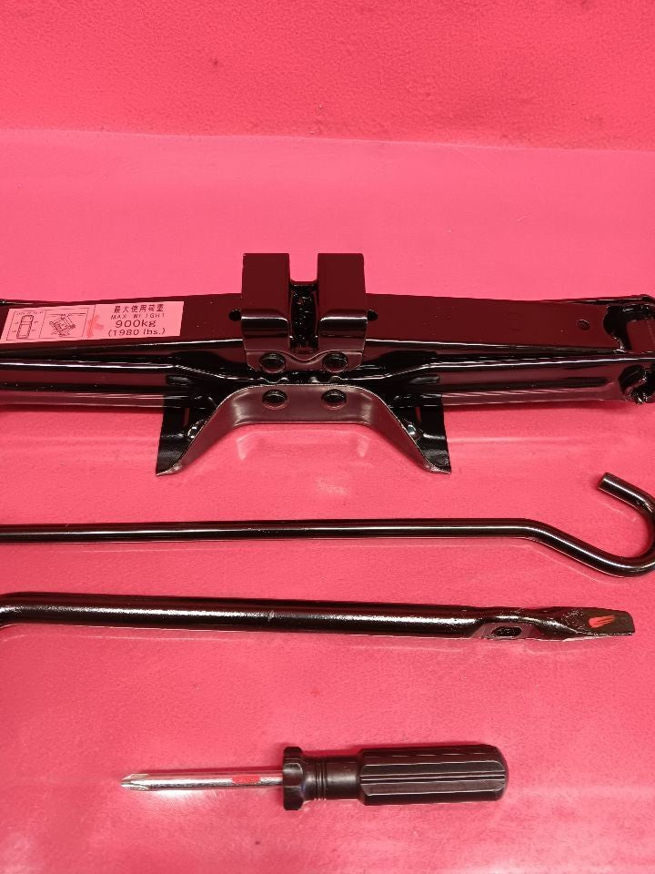 15-19 Subaru Legacy 17-23 Impreza Emergency Spare Tire Scissor Jack Tool Set