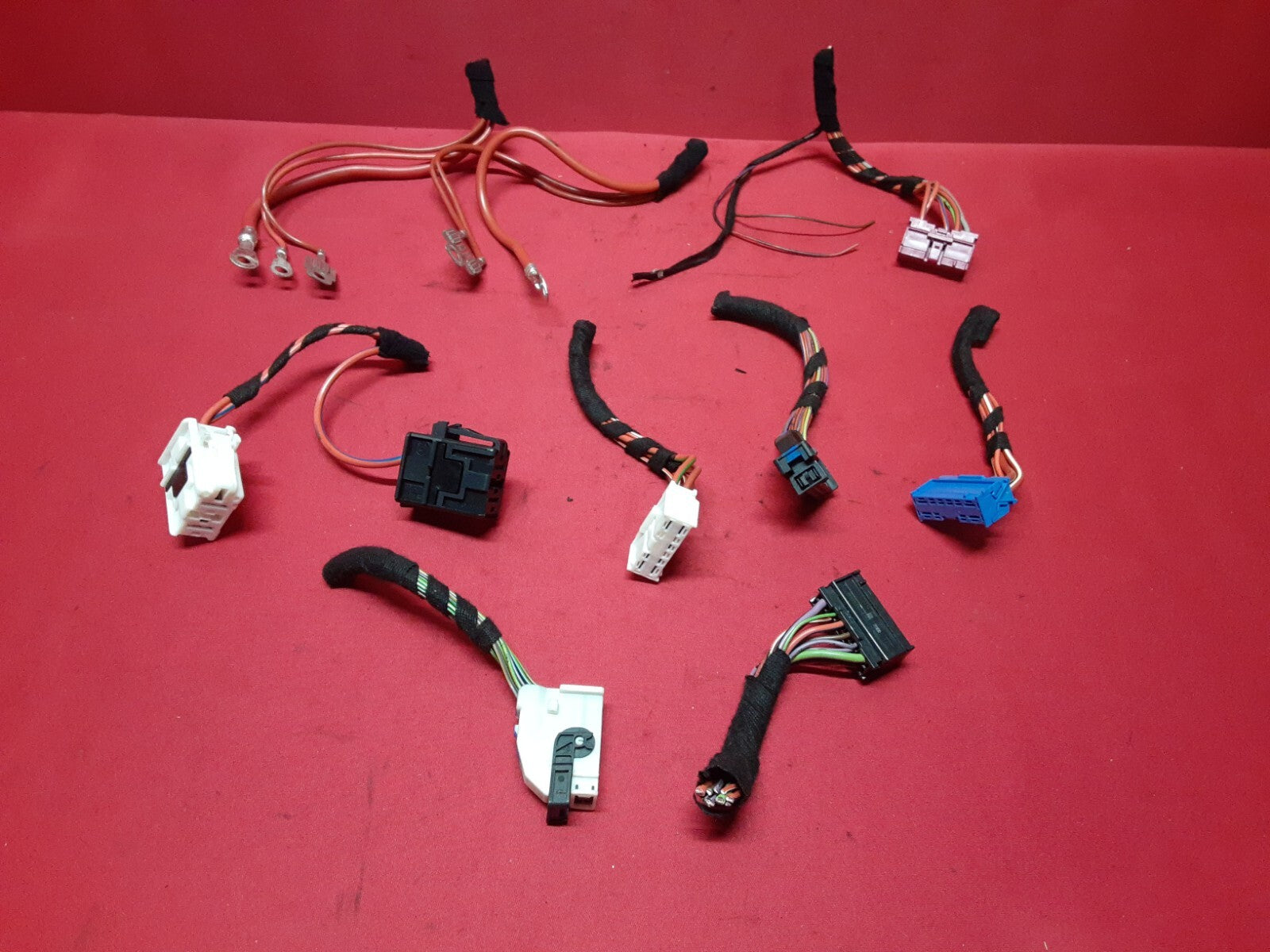 2003 - 2005 Range Rover HSE Passenger Under Dash Fuse Box YQE500050 - PIGTAILS