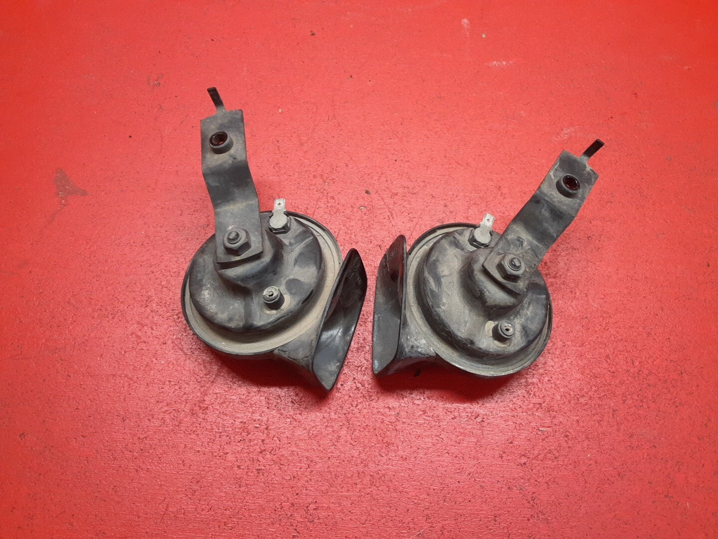 1995- 2003 Jaguar XK8 XJ Vanden Horn Set High Low Note OEM