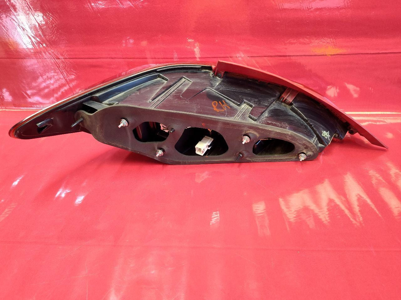 13-16 Hyundai Genesis Coupe RIGHT PASSENGER Combination Tail Light Lamp