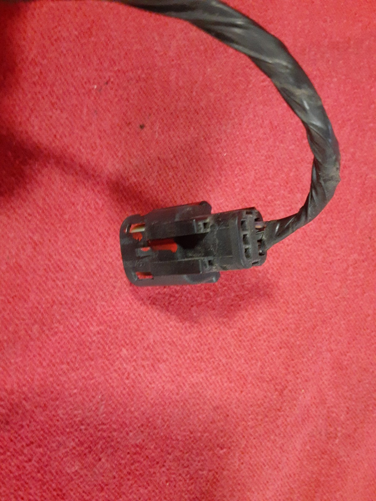 2010 - 2019 Lincoln MKT RIGHT Tail Lamp Stop Lamp  	AE9Z-13404-A  PIGTAIL