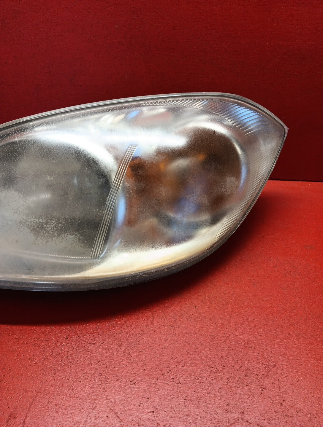 2005-2009 Chevrolet Cobalt Front Left Driver Headlight 22740621
