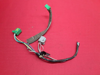 1999 - 2003 Volvo S80 - Right / Passenger Side Tail Light / Tail Lamp - PIGTAILS